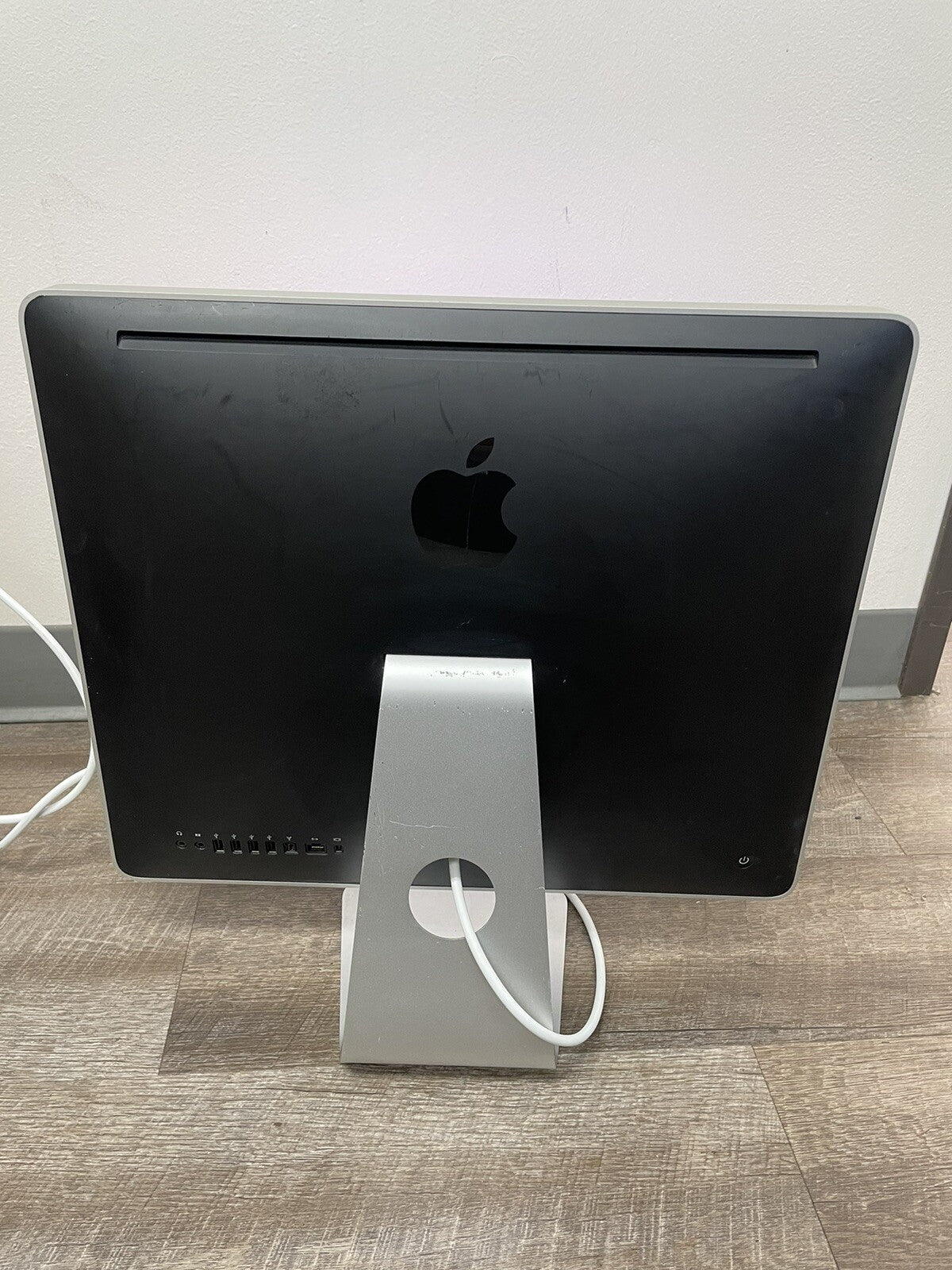 Apple iMac Core 2 Duo 2.26 GHZ - 20" - macOS Monterey  - 4GB RAM - 512 GB SSD HD