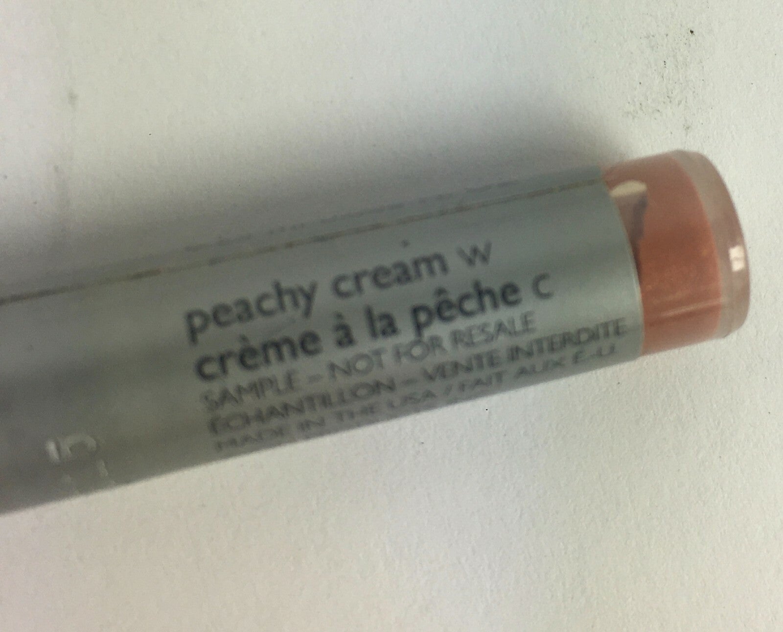Avon Beyond Color lip Recovery Cream Peachy Cream W B1