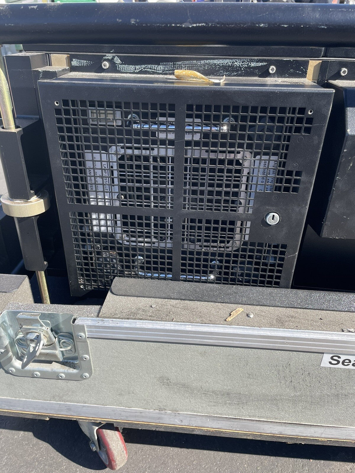 Digital Projection iS15-SK  DLP digital cinema projector NO lenses w/ roadcase