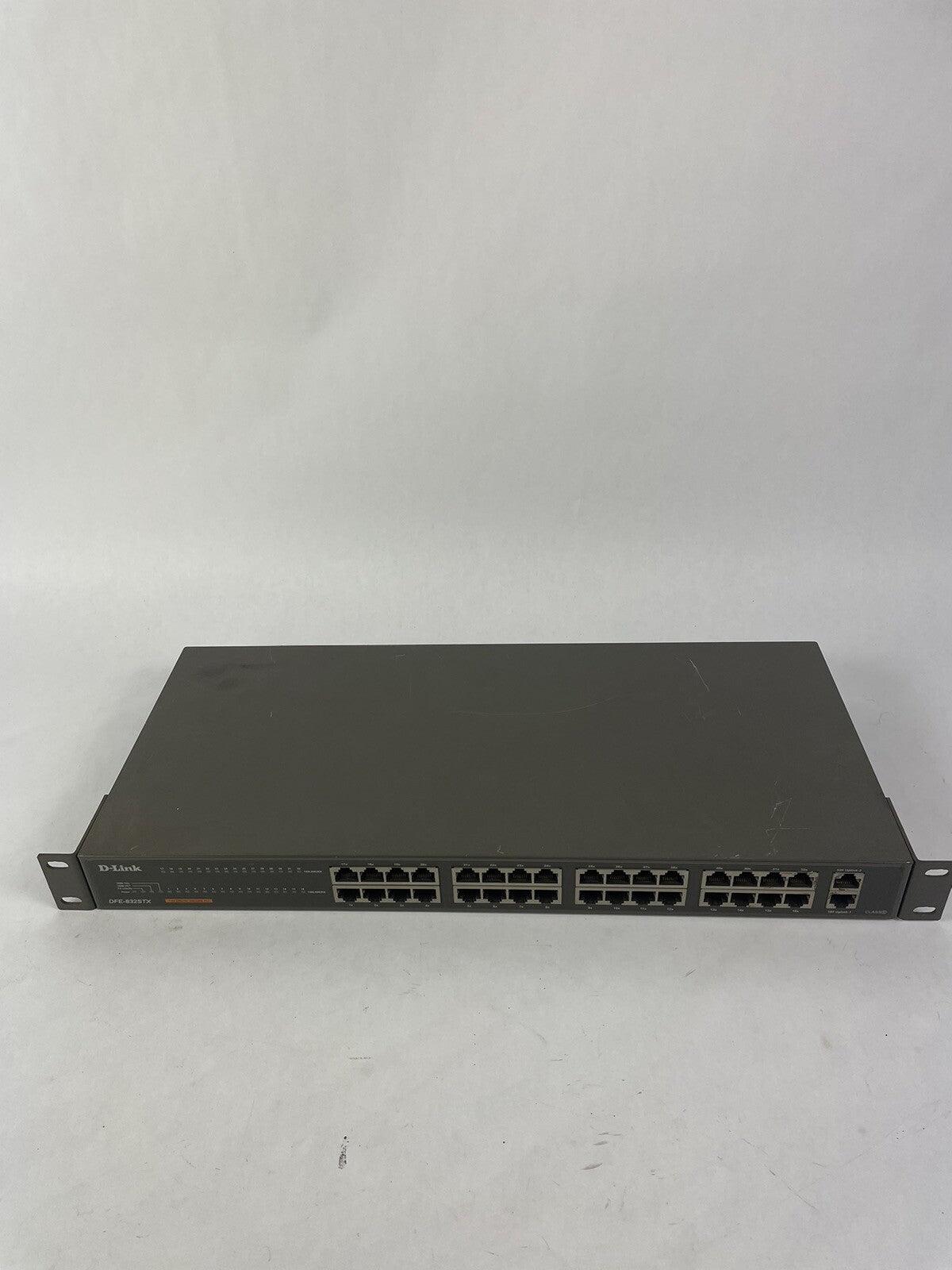 Switch D-Link DFE 832STX 32 port  External HUB 32 Ports 10/100 Dual Speed