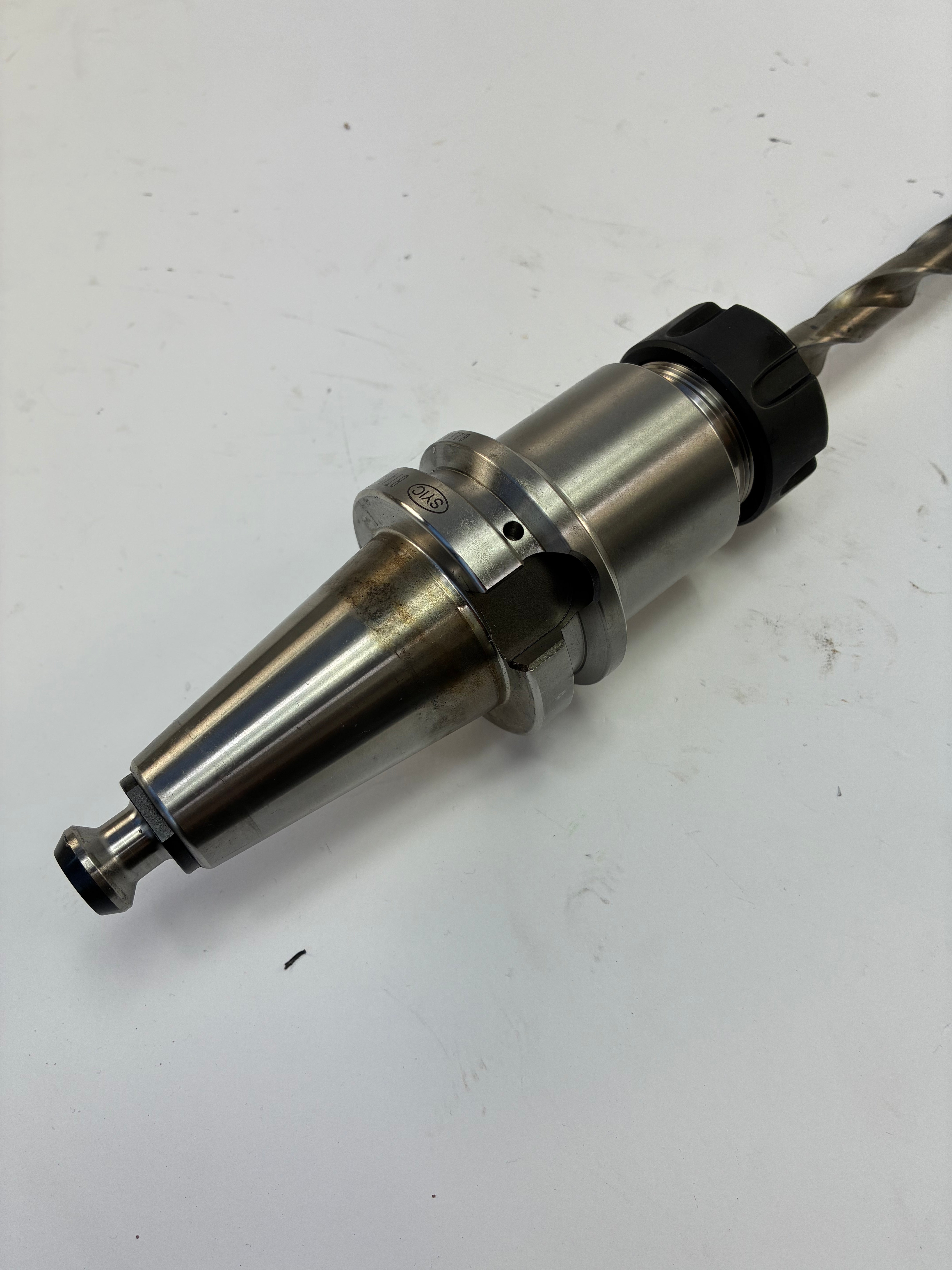 Techniks SYIC 16179 BT40 ER32 Collet Chuck – 100mm Projection – Cutter Included