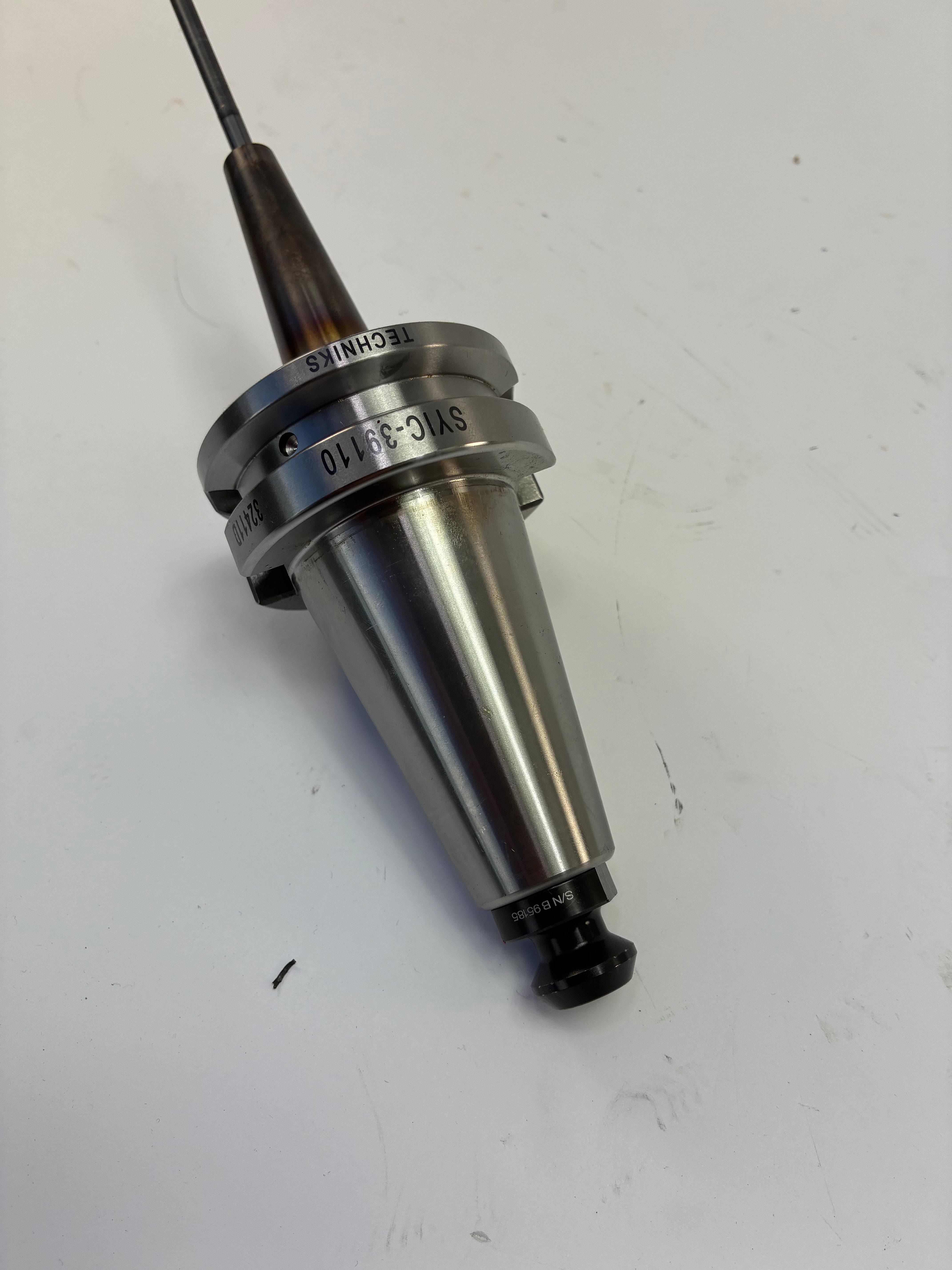 Techniks SYIC 39110 BT40 3/16” Shrink-Fit Holder – 3.54” Projection with Cutter