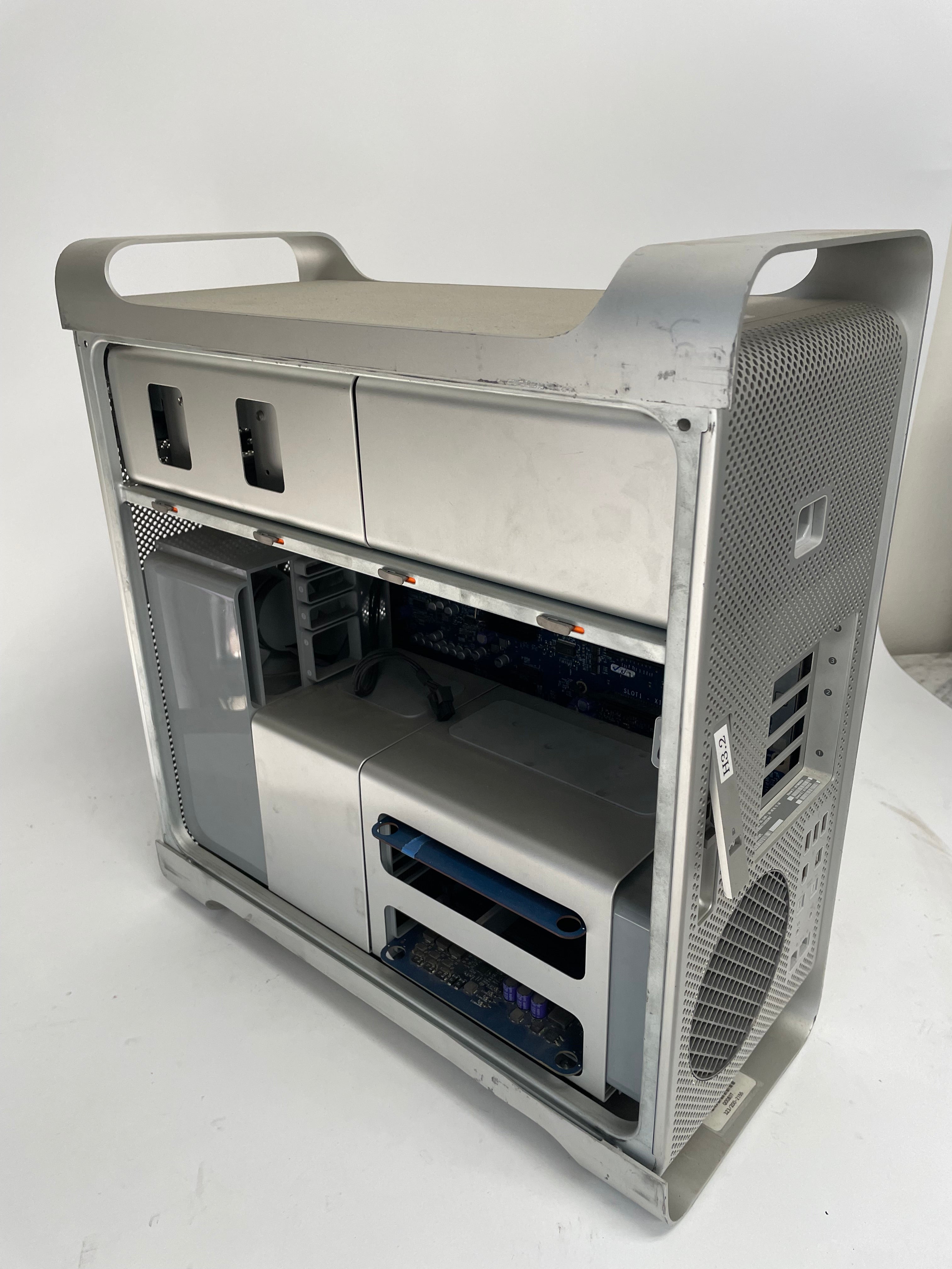 Apple Mac Pro A1186 Tower Desktop EMPTY No HDD No RAM No GPU Parts/Repair