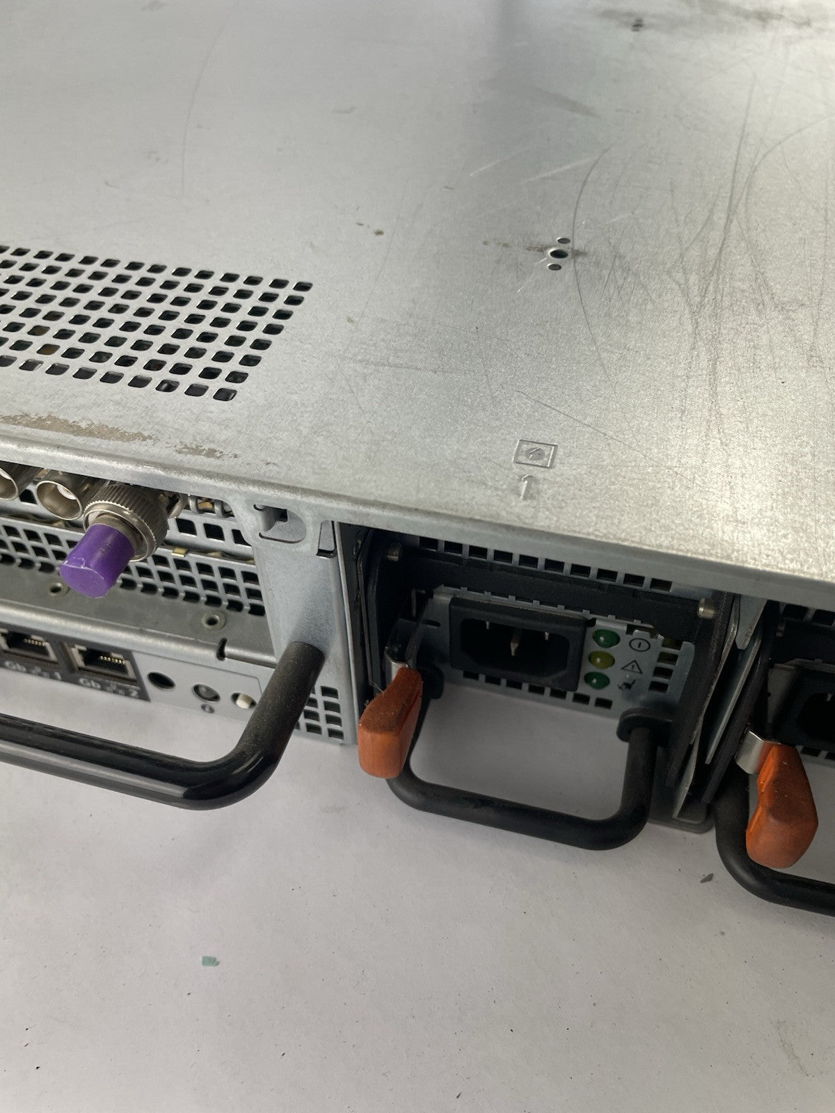 DELL POWEREDGE 2950 Xeon E5405 2.00ghz QUAD Core 1GB RAM - 2 x SATA 80GB HDD
