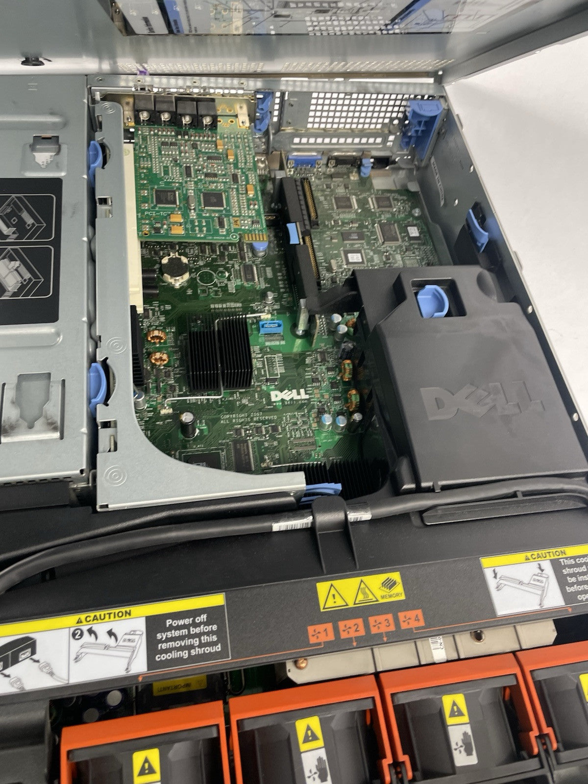 DELL POWEREDGE 2950 Xeon E5405 2.00ghz QUAD Core 1GB RAM - 2 x SATA 80GB HDD