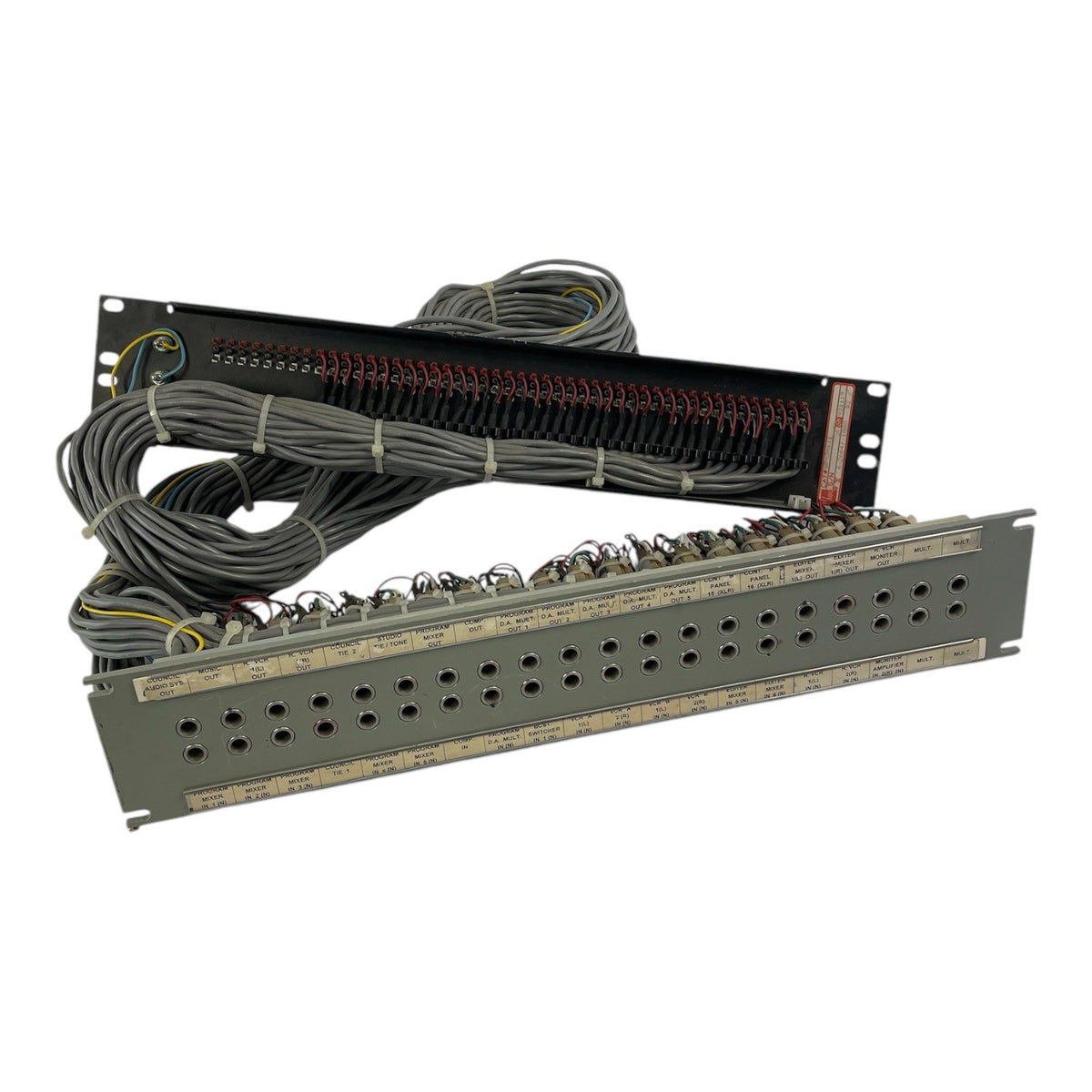 Trompeter 40 patchbay connected  to ADC UP-3MKII  PPC RACKMOUNT Patchy PB9