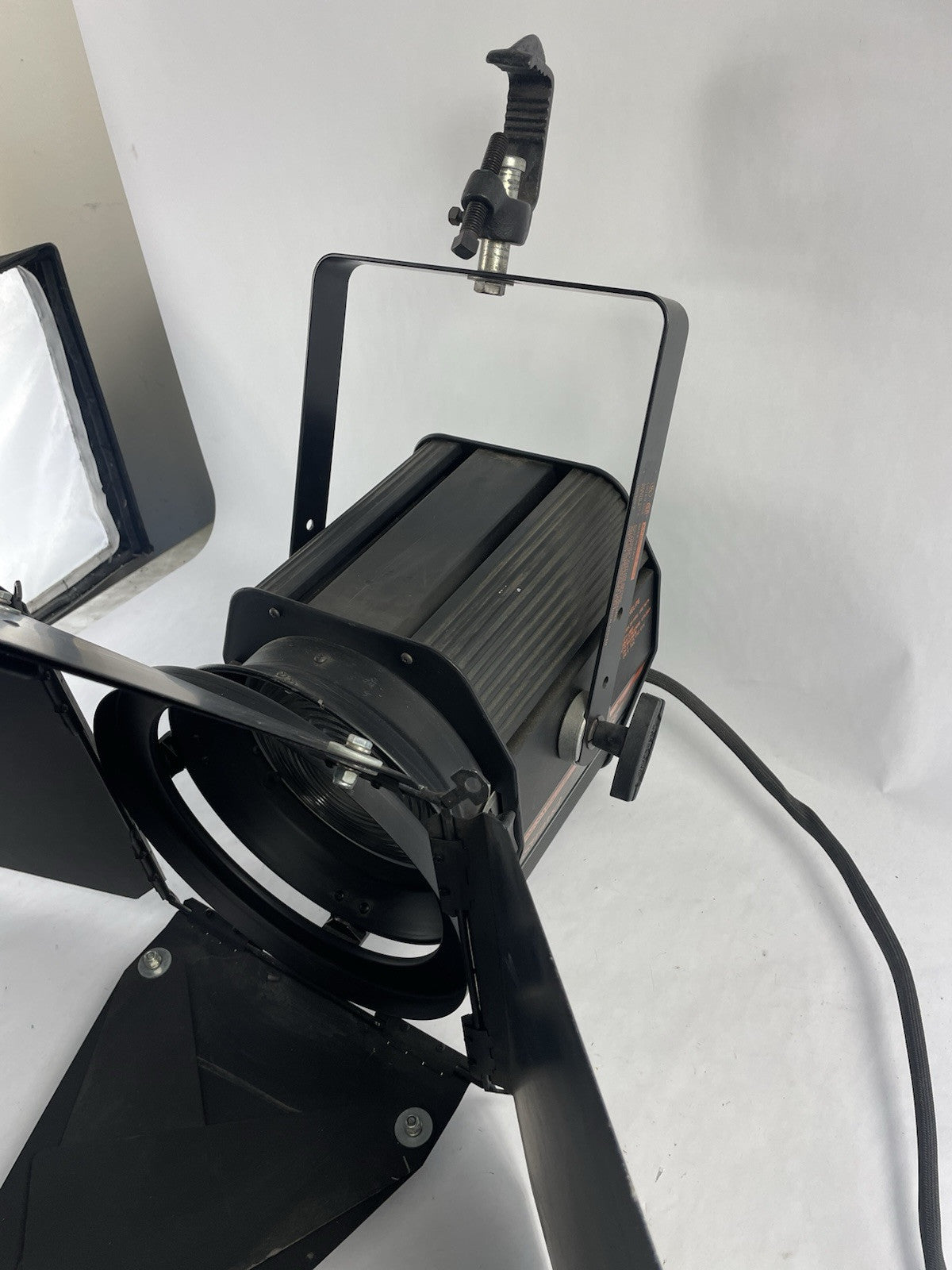 Fresnel Strand Fresnelite 8" 2kw SpotLight C-Clamp & Twist Lock Plug w Barndoors