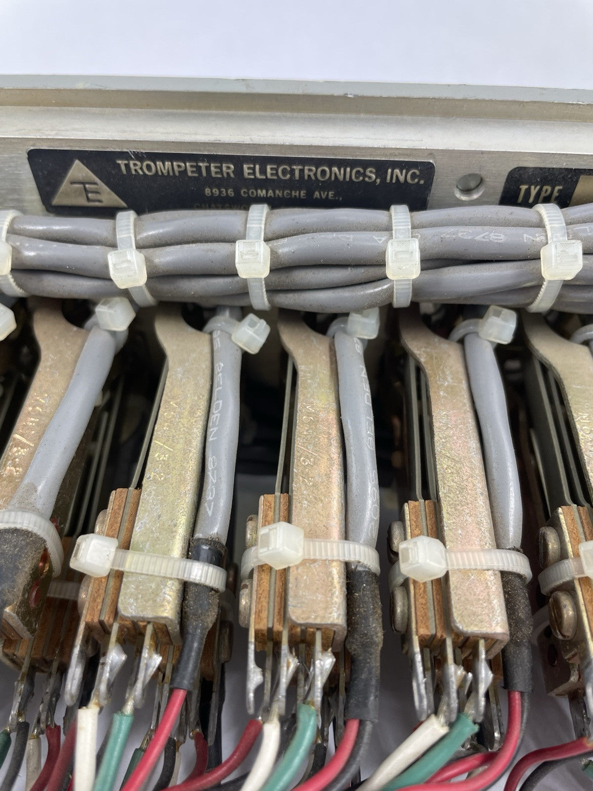 Trompeter 40 patchbay connected  to ADC UP-3MKII  PPC RACKMOUNT Patchy PB9