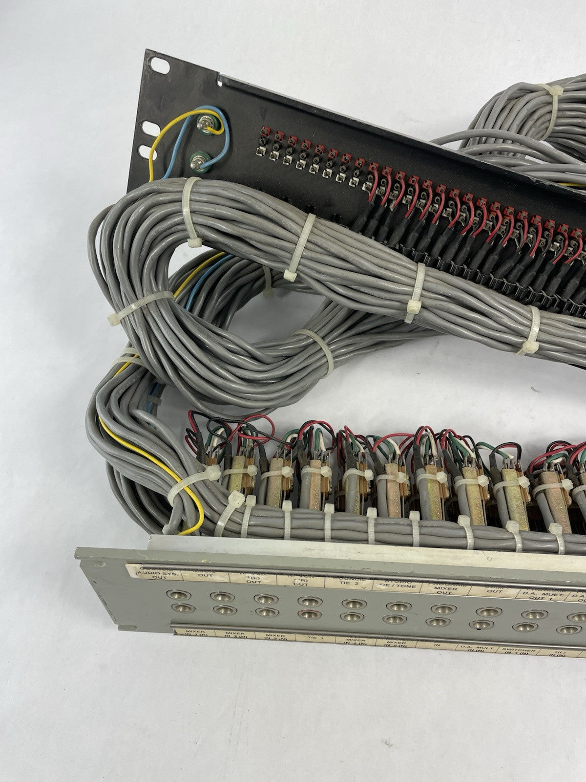 Trompeter 40 patchbay connected  to ADC UP-3MKII  PPC RACKMOUNT Patchy PB9