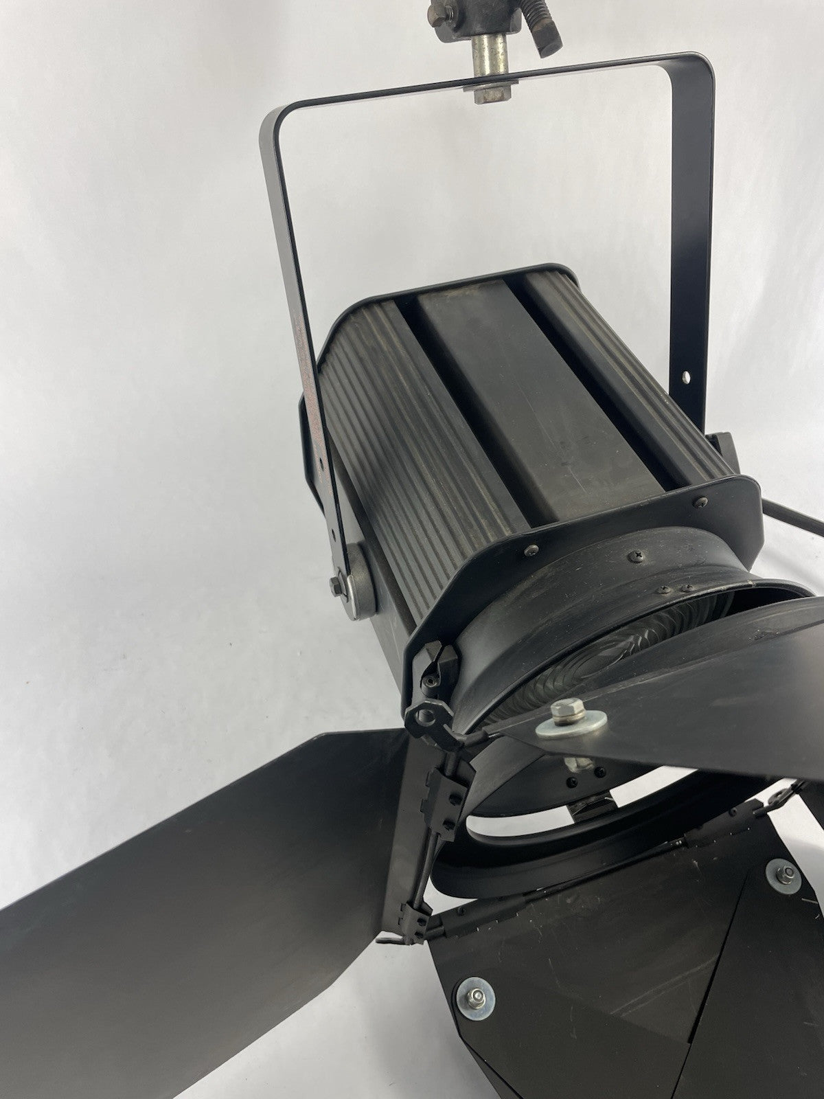 Fresnel Strand Fresnelite 8" 2kw SpotLight C-Clamp & Twist Lock Plug w Barndoors